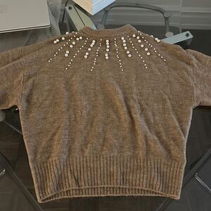 H&M Sweater with the cutest pearls. Size XS